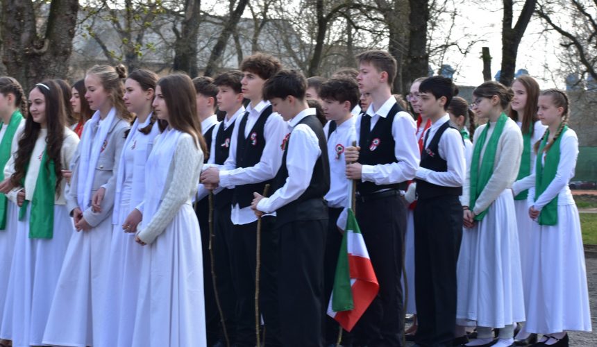 A városi ünnepségen elevenítettük fel az 1848/49-es szabadságharc és forradalom eseményeit. A városi ünnepségen elevenítettük fel az 1848/49-es szabadságharc és forradalom eseményeit.