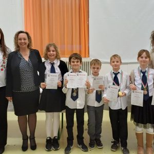 Iskolánk évek óta aktívan közreműködik a Zrínyi Ilona Matematika Verseny körzeti fordulójának megrendezésében. Iskolánk évek óta aktívan közreműködik a Zrínyi Ilona Matematika Verseny körzeti fordulójának megrendezésében.